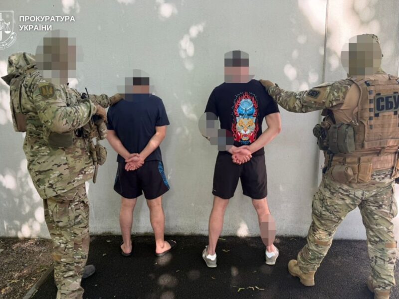 У Дніпрі знайомі жорстоко “вибивали” у хлопця неіснуючий борг