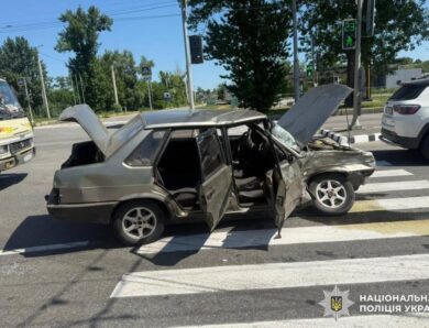 У ДТП в Харкові постраждали шестеро людей, серед них троє дітей