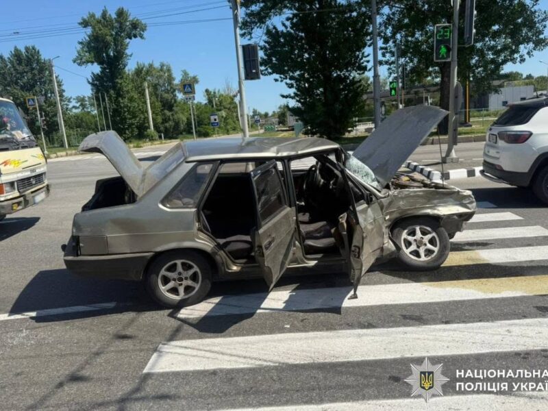 У ДТП в Харкові постраждали шестеро людей, серед них троє дітей