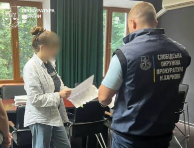 У Харкові повідомлено про підозру матері, яка била новонароджену доньку