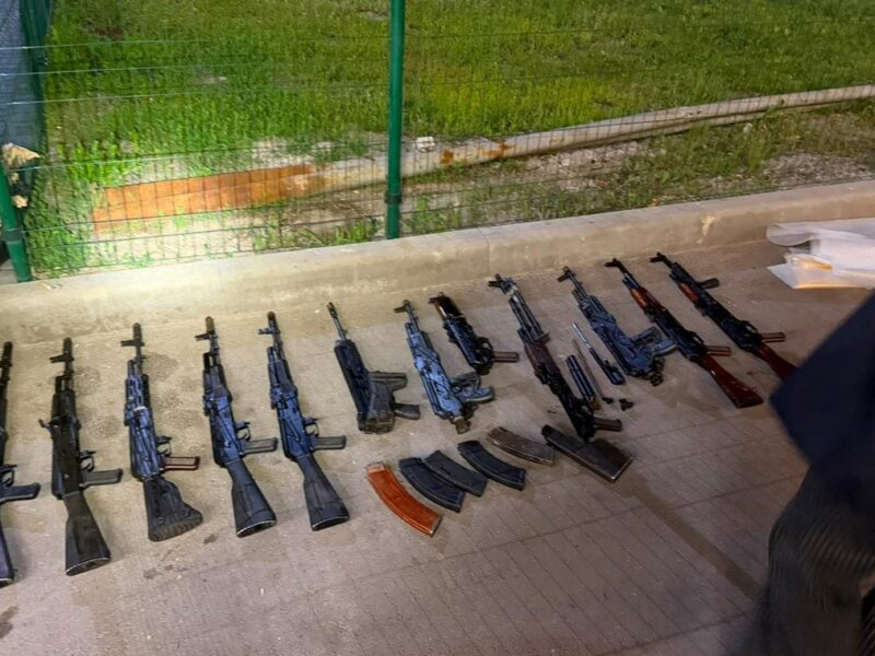 У Кропивницькому поліцейський з братом торгували зброєю і мали паспорти РФ