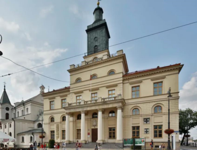 У Любліні зняли прапор України з ратуші через рішення Зеленського