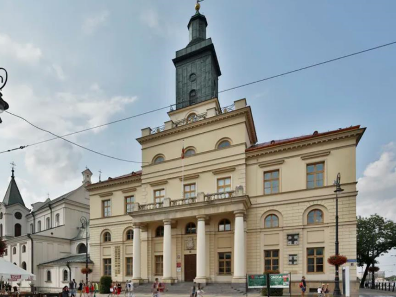 У Любліні зняли прапор України з ратуші через рішення Зеленського