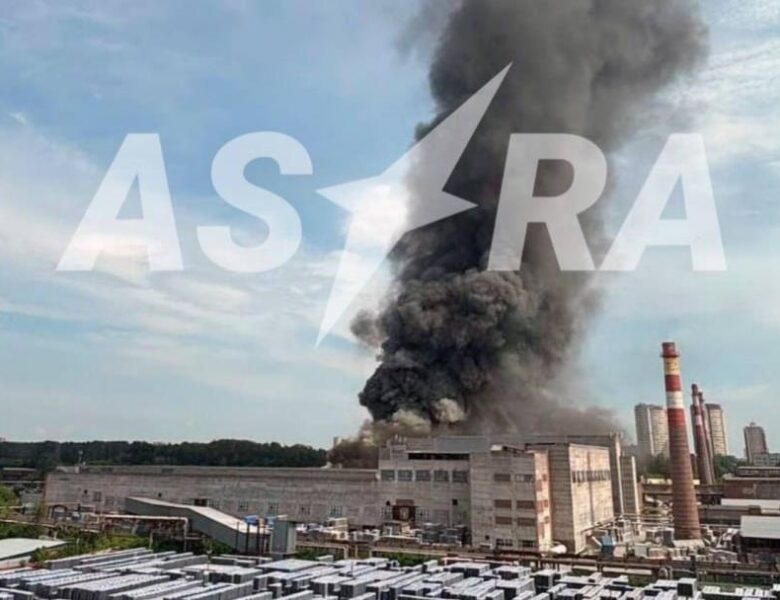 У Новосибірську палає склад оборонного заводу