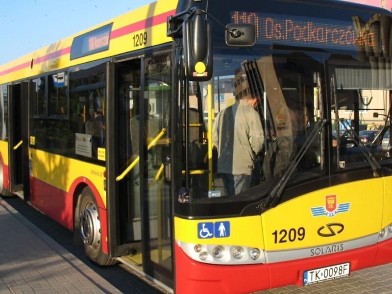 У Польщі активісти збирають гроші на автобуси для Вінниці