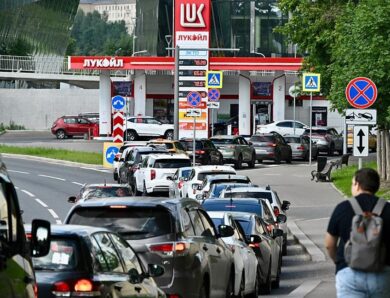 У Путіна підтвердили переговори щодо імпорту бензину