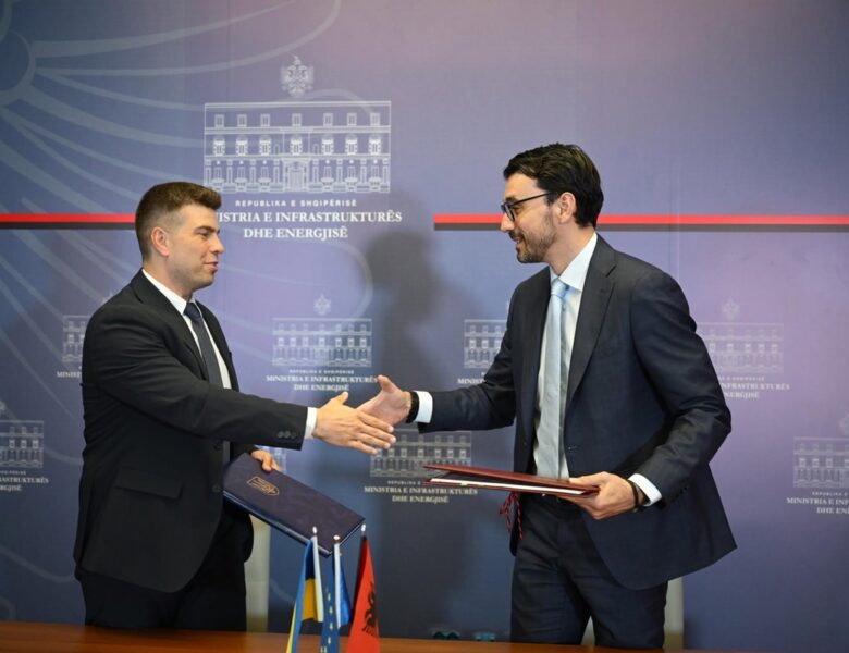 Україна і Албанія домовилися про автобусне сполучення і транспортний безвіз