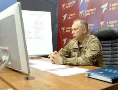 Україна переважає росіян у дронах – Сирський