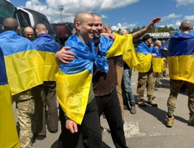Україна повернула з полону 185 воїнів і цивільного