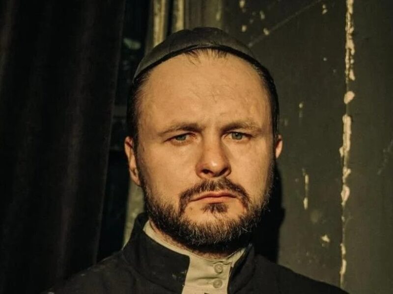Український актор сів за кермо таксі