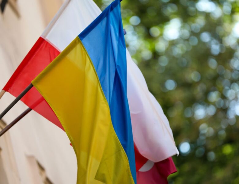 Відносини з Польщею. Вихід з історичного скандалу