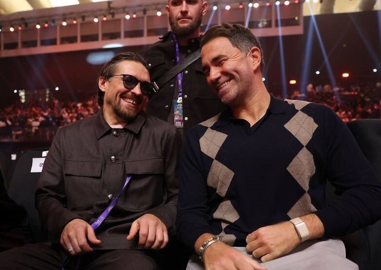 Відомий промоутер висловився про відмову Усика від чемпіонських титулів