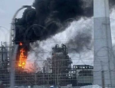 Виробництво автобензину в РФ у червні впало на 25% – ЗМІ
