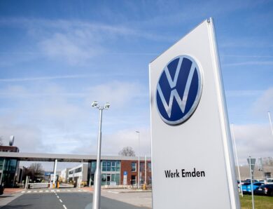 Volkswagen закриє чотири заводи і звільнить 100 000 людей – ЗМІ