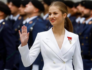 Вперше в історії: спадкоємиця престолу Іспанії стала десантницею