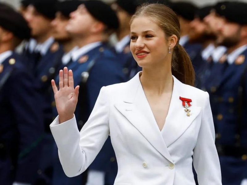 Вперше в історії: спадкоємиця престолу Іспанії стала десантницею