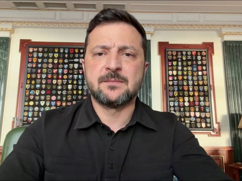 Росія повинна відчувати зростання тиску і санкцій