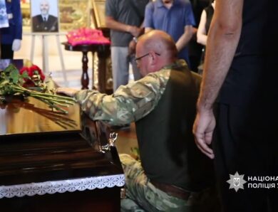 У Києві попрощалися з вибухотехніками, які загинули під час виконання службового завдання