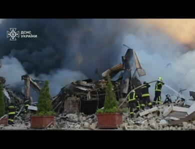 У Києві триває ліквідація наслідків російського удару в ніч на 2 липня
