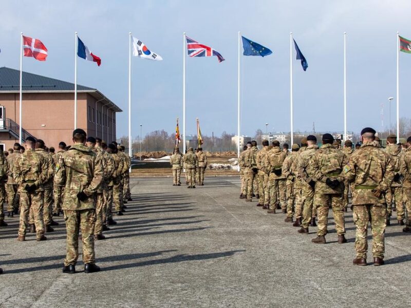 Британія посилить військовий контингент у країні-сусідці РФ