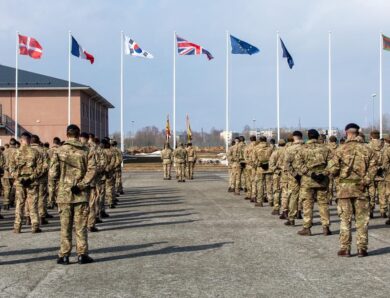 Британія посилить військовий контингент у сусідній з РФ країні