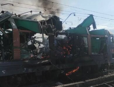 Дрон РФ влучив у пасажирський поїзд на Дніпропетровщині – УЗ