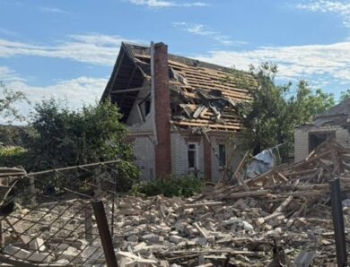 Дрон влучив у будинок у Слов’янську: є жертва та поранені