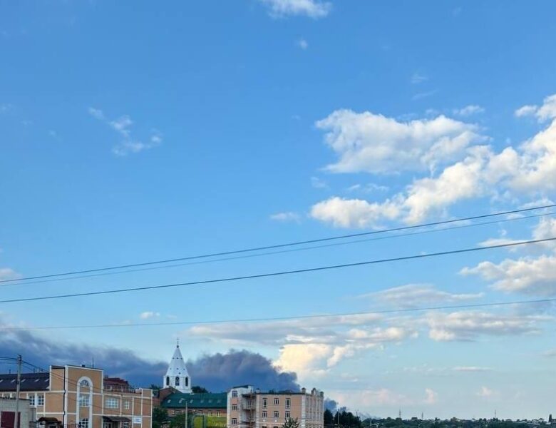 Дрони атакували Сизрань в РФ: палає НПЗ