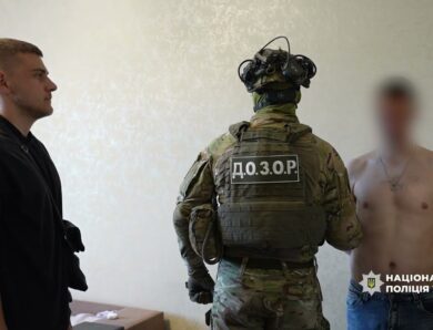 Гуманітарні авто замість фронту опинялися у продажу: Нацполіція ліквідувала злочинну схему