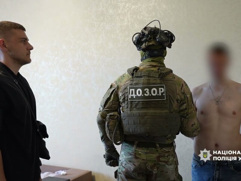 Гуманітарні авто замість фронту опинялися у продажу: Нацполіція ліквідувала злочинну схему