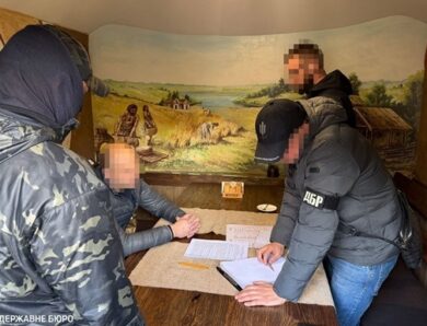 Хабар у $100 тисяч: завершено слідство у справі топпосадовця Укрзалізниці
