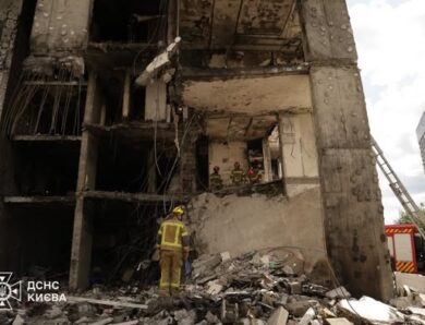 Кількість загиблих у Києві зросла до 16 людей