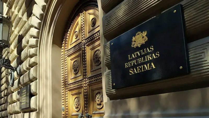 Латвія заборонить імпорт книг, одягу та іграшок із РФ і Білорусі