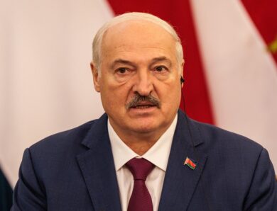 Лукашенко: Білорусь не відправить військових в Україну, але є нюанс