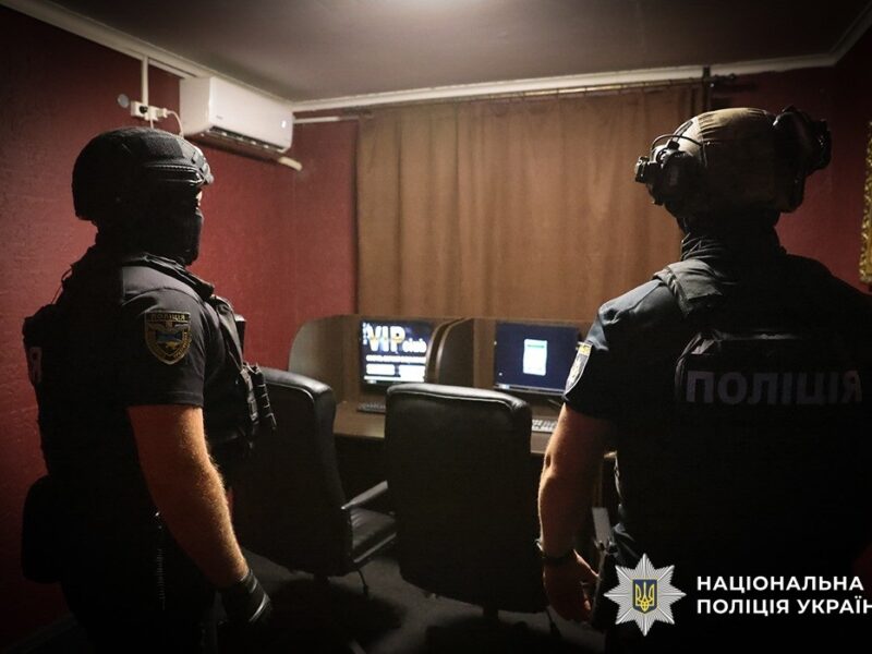 Мільйони щомісяця: у Запоріжжі викрили підпільні гральні зали