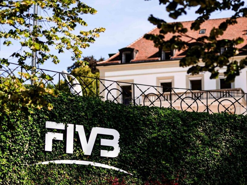 Міжнародна федерація волейболу дозволила росіянам брати участь у змаганнях