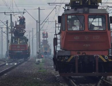 На Київщині після атаки Росії відновили рух поїздів