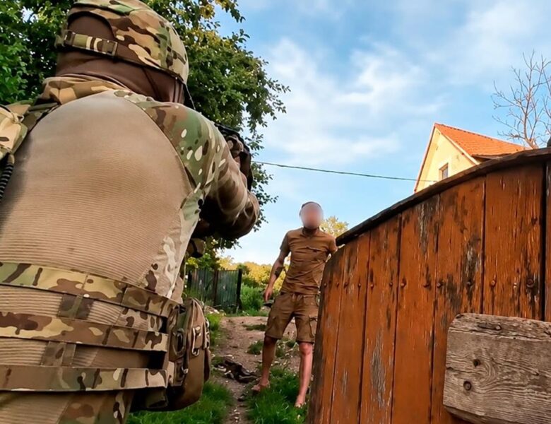 На Вінниччині СЗЧ-шник сокирою відбивався від представників групи розшуку