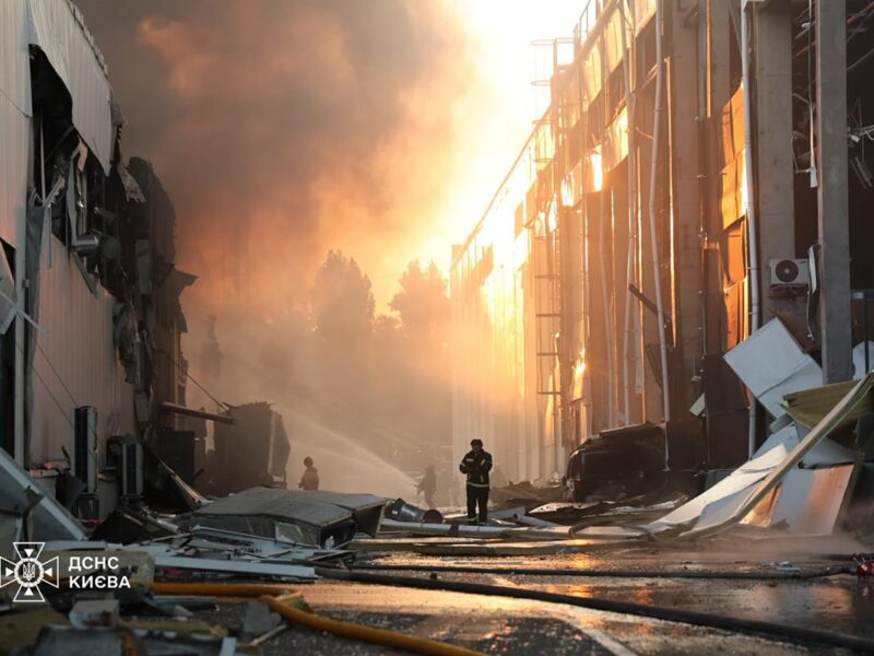 Наслідки нічної атаки на Київ: двоє людей загинули