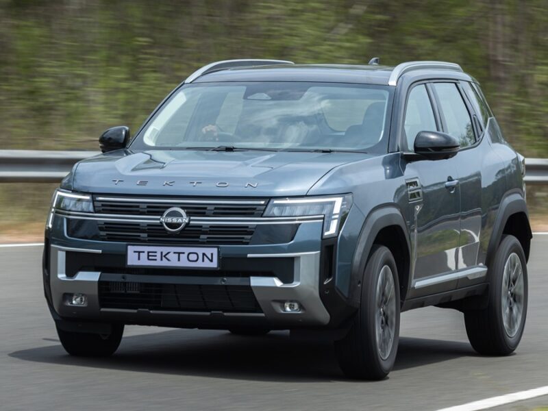 Nissan представила кросовер на базі Renault Duster