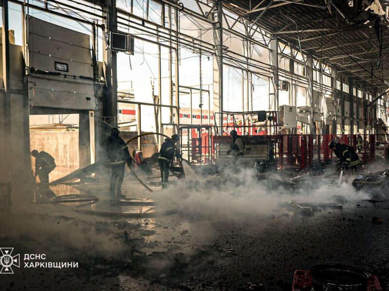 Обстріл поштового терміналу у Харкові: зросла кількість жертв