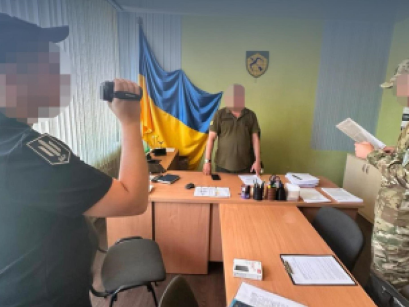 Операція Чесний призов: проведено 61 обшук, повідомлено 15 підозр