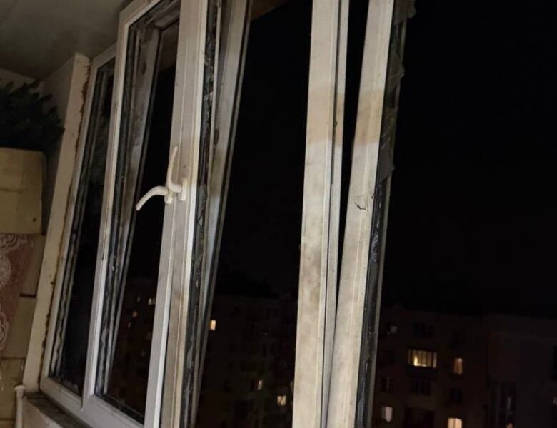 Під Одесою БПЛА атакували багатоповерхівку і супермаркет