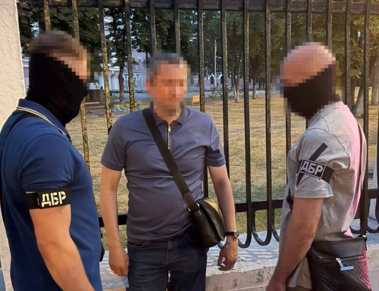 Підкуп НАЗК: арештували начальника Держгеокадастру на Львівщині
