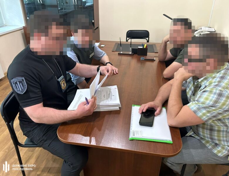 Підполковник допоміг співмешканці отримати 1,3 млн “бойових”