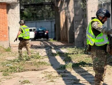 Після обстрілу Києва на Оболоні виявили касетні боєприпаси