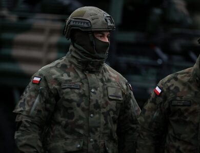 Польща готується до “передвоєнного режиму”