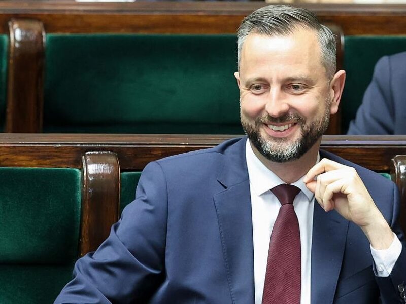 Польща прагне розміщення центру управління паливопроводами НАТО
