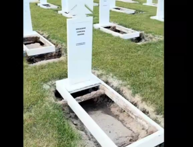 Провалля на могилах: Національне військове кладовище розмили дощі