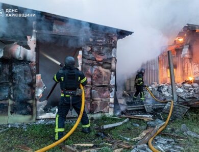 РФ вдарила по Харкову і Слатиному: є жертва і поранені